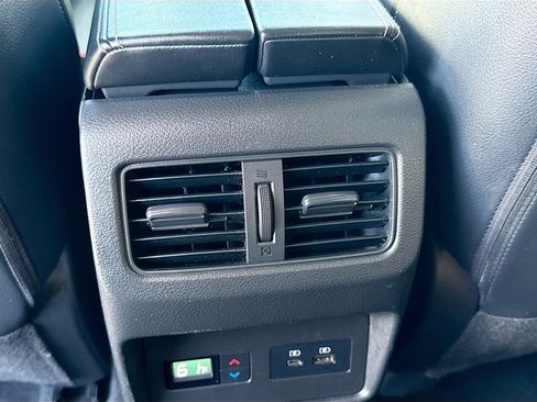 Used 2023 Nissan Rogue SL w/ SL Premium Package image 23