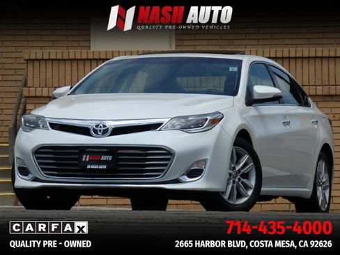 Used 2014 Toyota Avalon XLE Premium FWD image 2