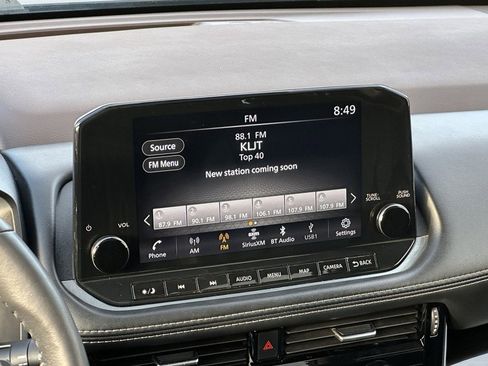 Used 2023 Nissan Rogue SL w/ SL Premium Package image 20