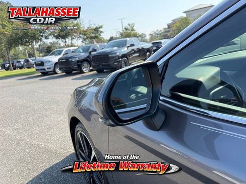 Used 2020 Toyota Camry XSE FWD image 13