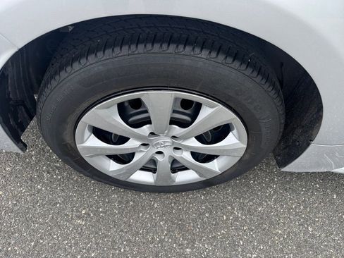 Used 2024 Toyota Corolla LE FWD image 20