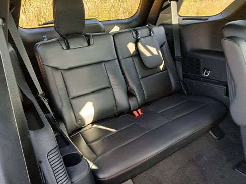 New 2025 Ford Explorer ST-Line w/ Premium Package image 32