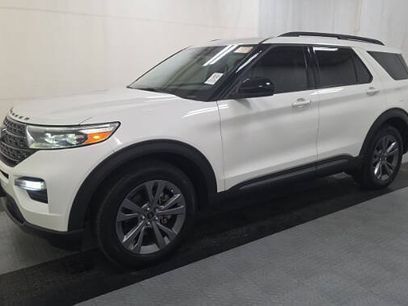 Used 2022 Ford Explorer XLT w/ XLT Sport Appearance Package