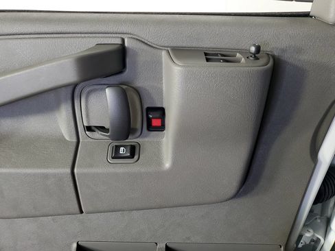 New 2026 Chevrolet Express 2500 w/ Driver Convenience Package RWD image 29