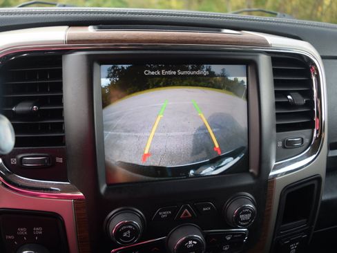 Used 2015 RAM 2500 Laramie image 9