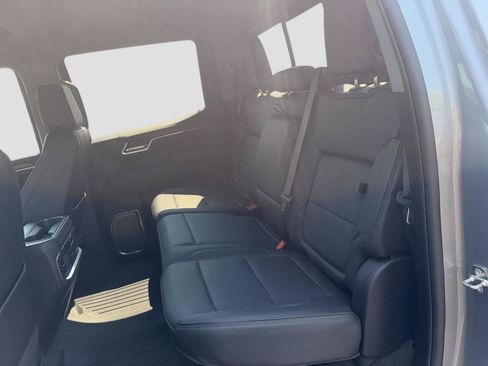 Used 2024 GMC Sierra 1500 Denali w/ Technology Package AWD/4WD image 8