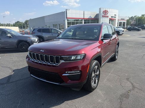 Used 2024 Jeep Grand Cherokee Limited 4xe AWD/4WD image 3