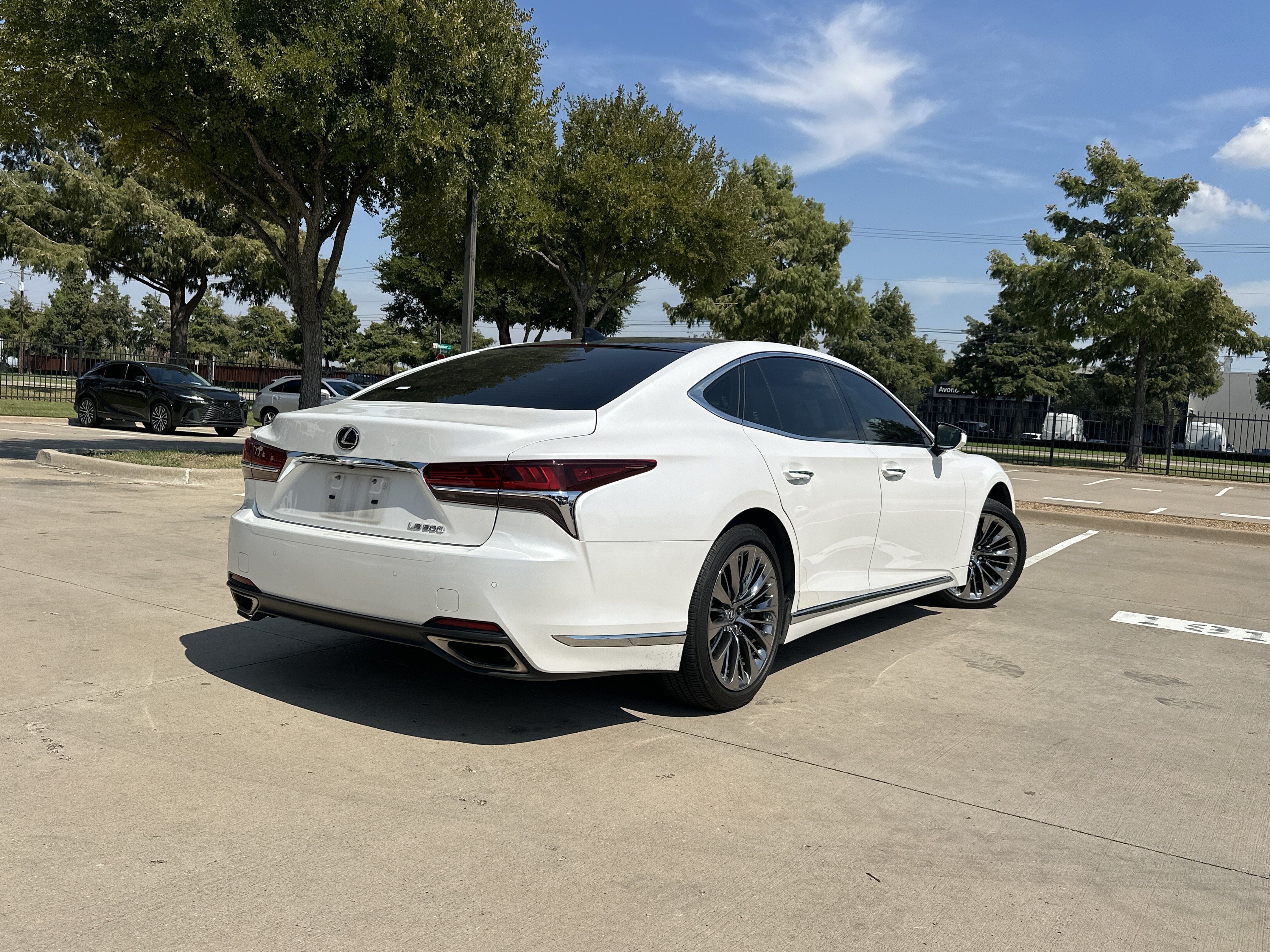 Used 2018 Lexus LS 500 w/ Luxury Package RWD image 2