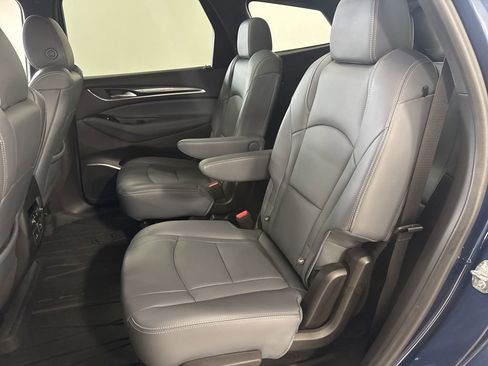 Used 2022 Buick Enclave Premium w/ Experience Buick Package image 9