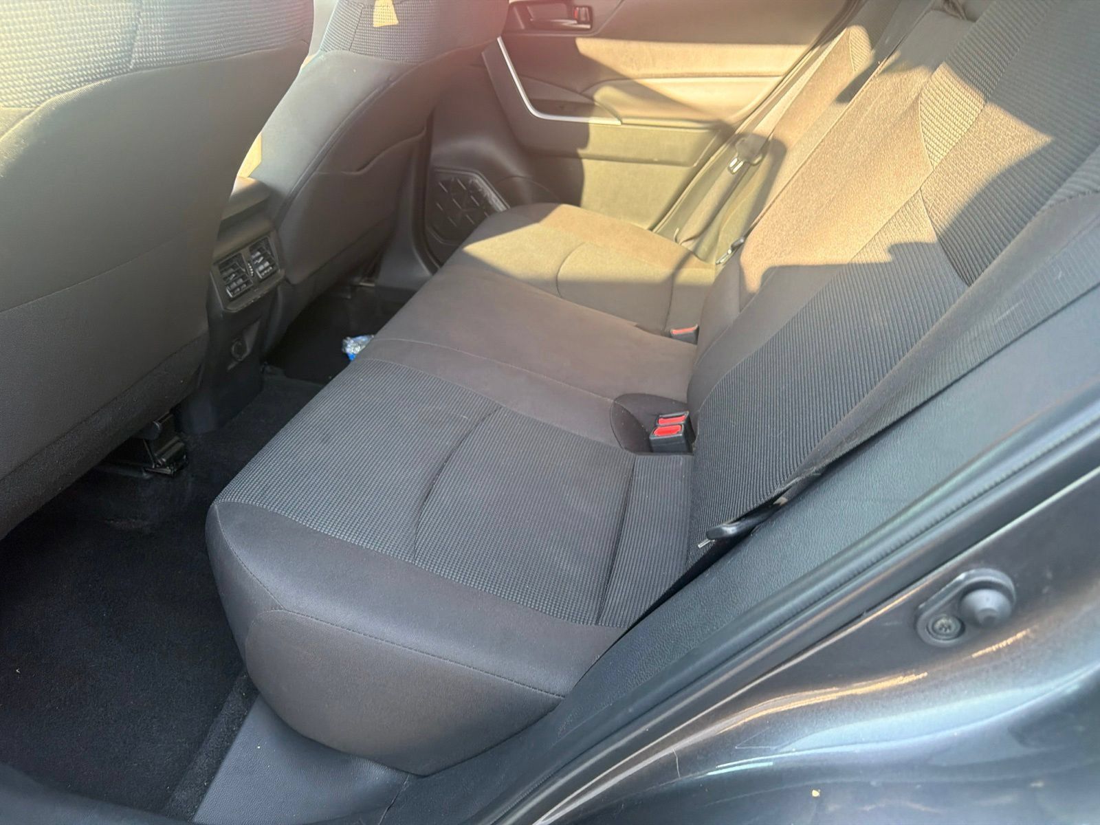 Used 2025 Toyota RAV4 LE AWD/4WD image 11