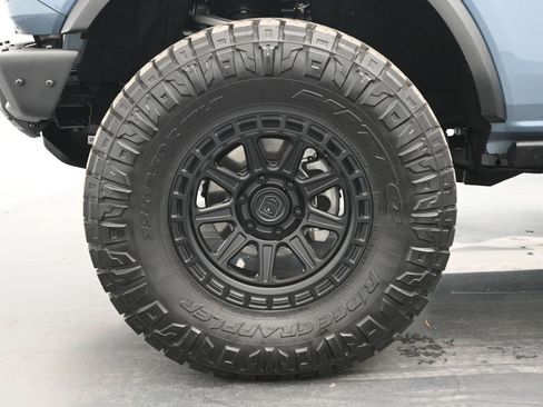 Used 2024 Ford Bronco Badlands image 29