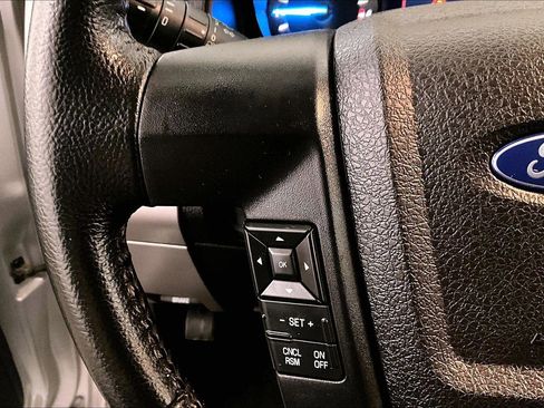 Used 2017 Ford Expedition XLT image 18