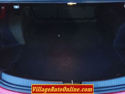 Used 2017 Chevrolet Malibu LT image 28