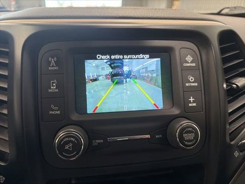 Used 2017 Jeep Cherokee Sport FWD image 25