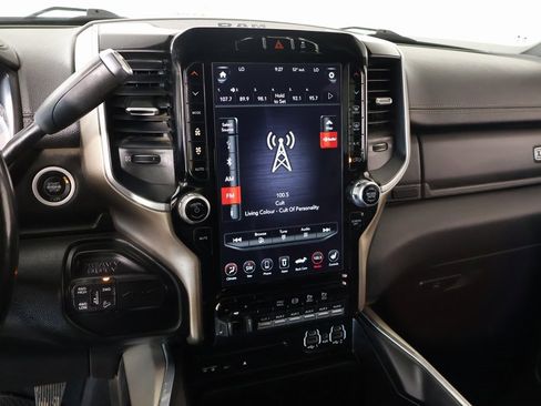 Used 2019 RAM 2500 Laramie w/ Night Edition image 5