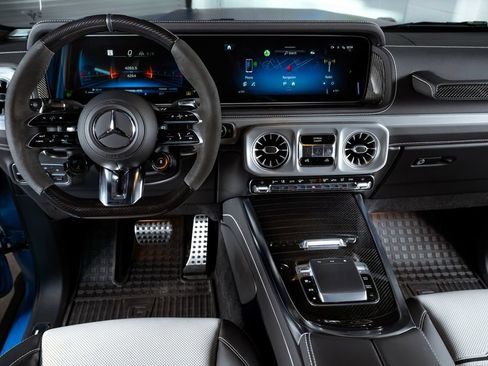 Used 2025 Mercedes-Benz G 63 AMG 4MATIC image 19