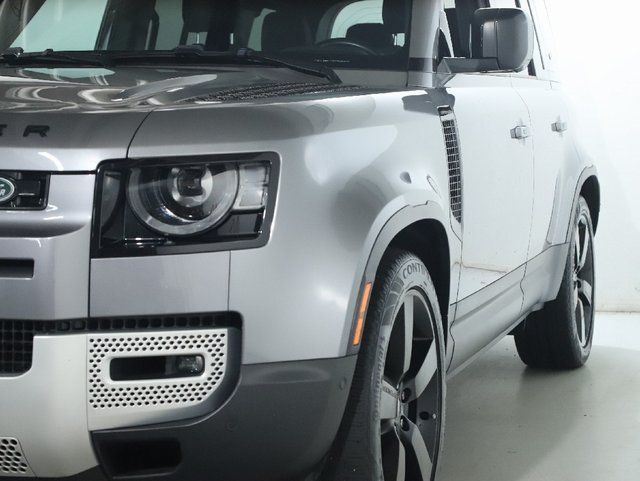Used 2023 Land Rover Defender 110 SE AWD/4WD image 14