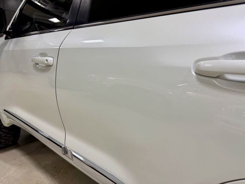 Used 2017 Toyota Land Cruiser image 13