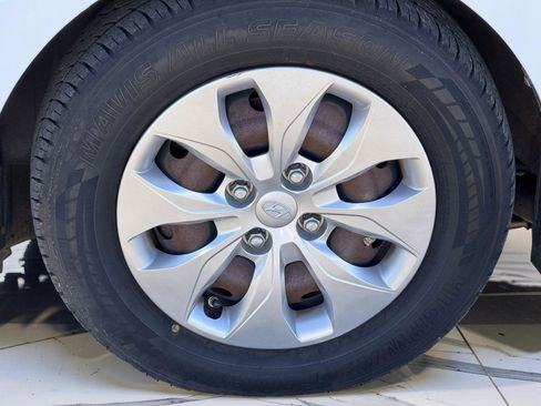 Used 2017 Hyundai Accent SE FWD image 5