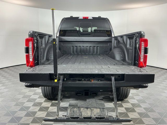 Used 2025 Ford F350 King Ranch AWD/4WD image 8