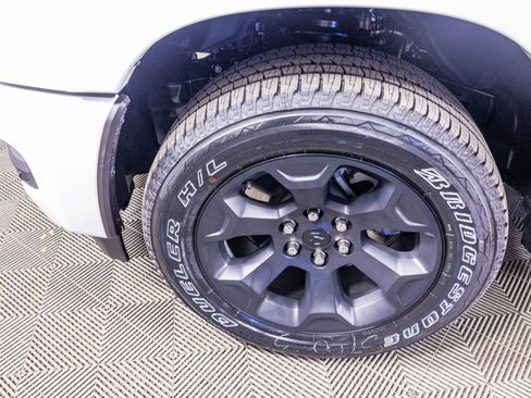 New 2026 RAM 1500 4x4 Crew Cab image 37