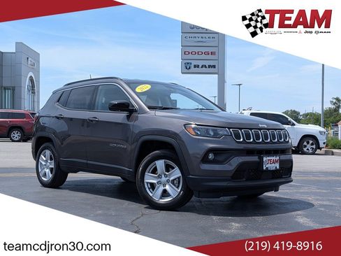 Used 2022 Jeep Compass Latitude w/ Convenience Group AWD/4WD image 1