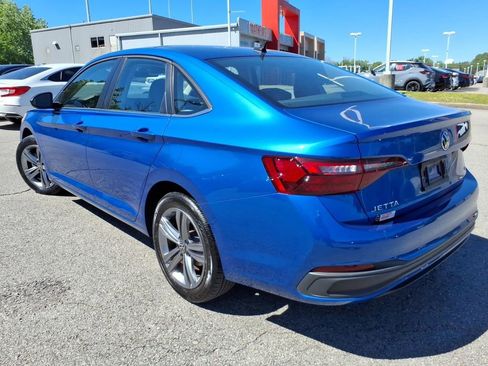 Used 2023 Volkswagen Jetta SE w/ Panoramic Sunroof Package FWD image 18