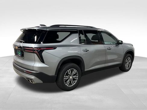 Certified 2024 Chevrolet Traverse LT w/ Trailering Package AWD/4WD image 9