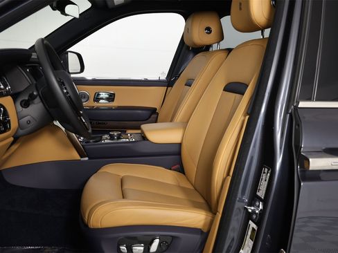 Certified 2024 Rolls-Royce Cullinan image 5