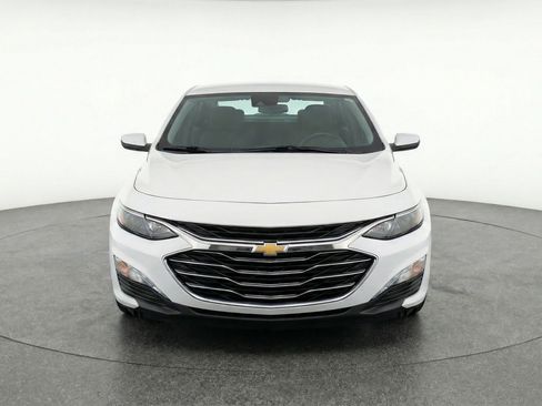 Used 2024 Chevrolet Malibu LT image 2