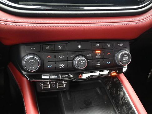 Used 2024 Dodge Durango SRT image 18