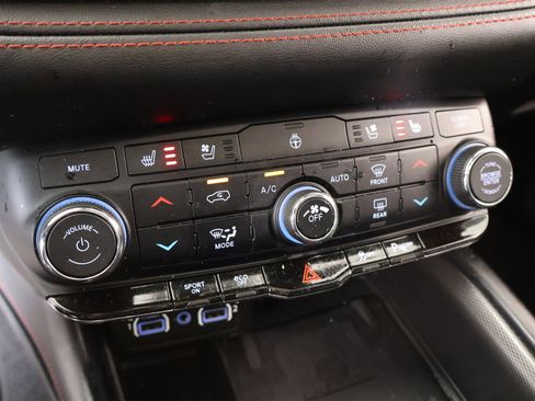 Used 2024 Dodge Durango R/T image 8