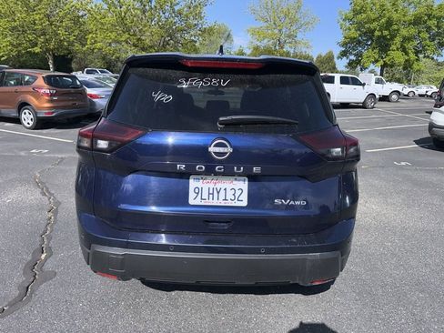 Used 2024 Nissan Rogue SV AWD/4WD image 10