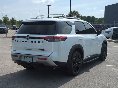Certified 2025 Nissan Pathfinder Platinum AWD/4WD image 4