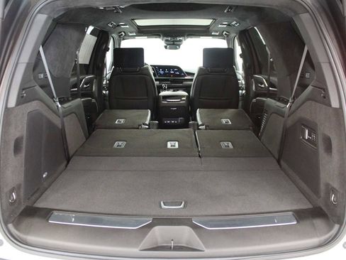 Used 2023 Cadillac Escalade V w/ LPO, ONYX Package image 11