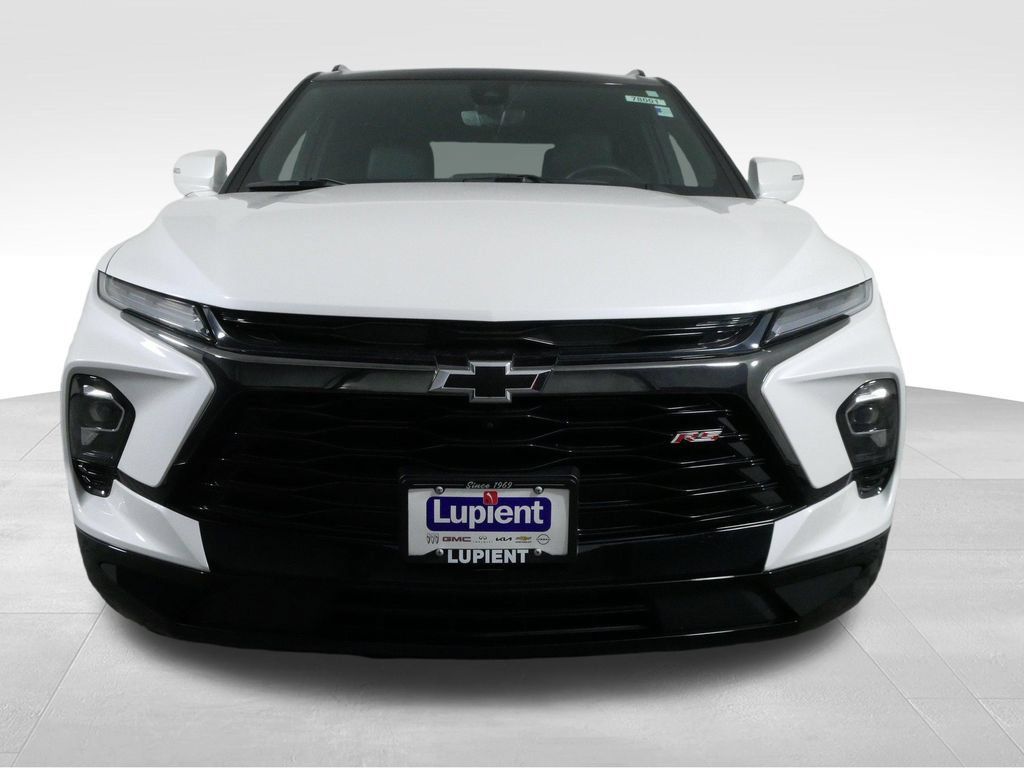 Used 2024 Chevrolet Blazer RS w/ Driver Confidence II Package AWD/4WD image 3