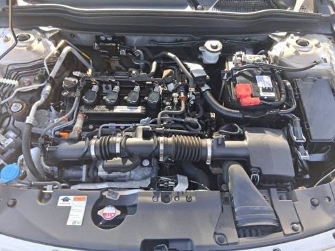 Used 2018 Honda Accord EX image 3