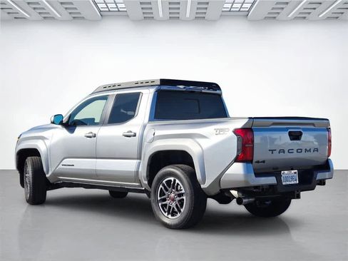 Used 2024 Toyota Tacoma TRD Sport image 4