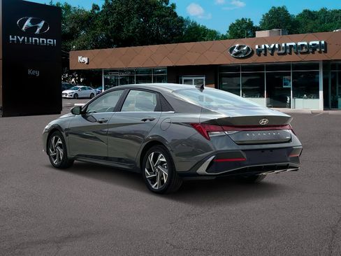 New 2025 Hyundai Elantra Limited image 5
