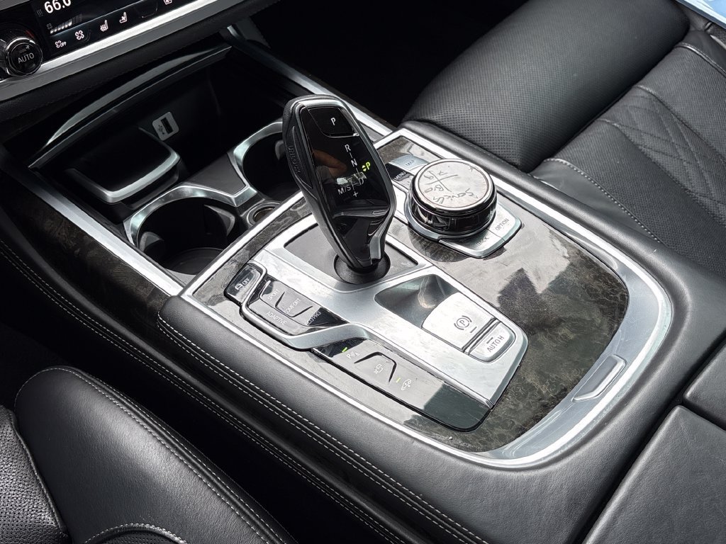 Used 2017 BMW 740i RWD image 28