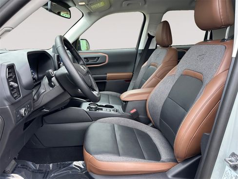 Used 2022 Ford Bronco Sport Outer Banks w/ Tech Package image 9