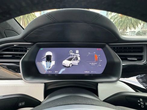 Used 2020 Tesla Model X Long Range AWD/4WD image 29
