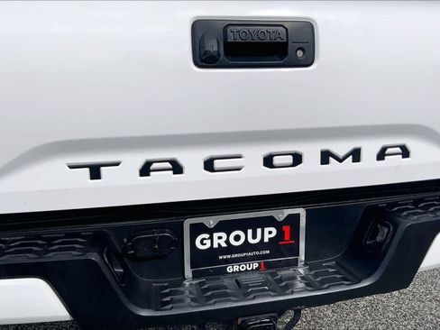 Used 2021 Toyota Tacoma SR AWD/4WD image 10