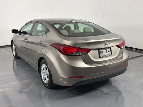 Used 2014 Hyundai Elantra SE FWD image 7