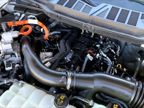 Used 2024 Ford F150 XLT w/ Mobile Office Package image 35