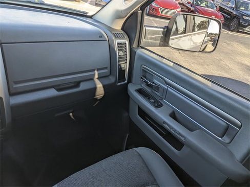 Used 2015 RAM 2500 SLT w/ Luxury Group image 13