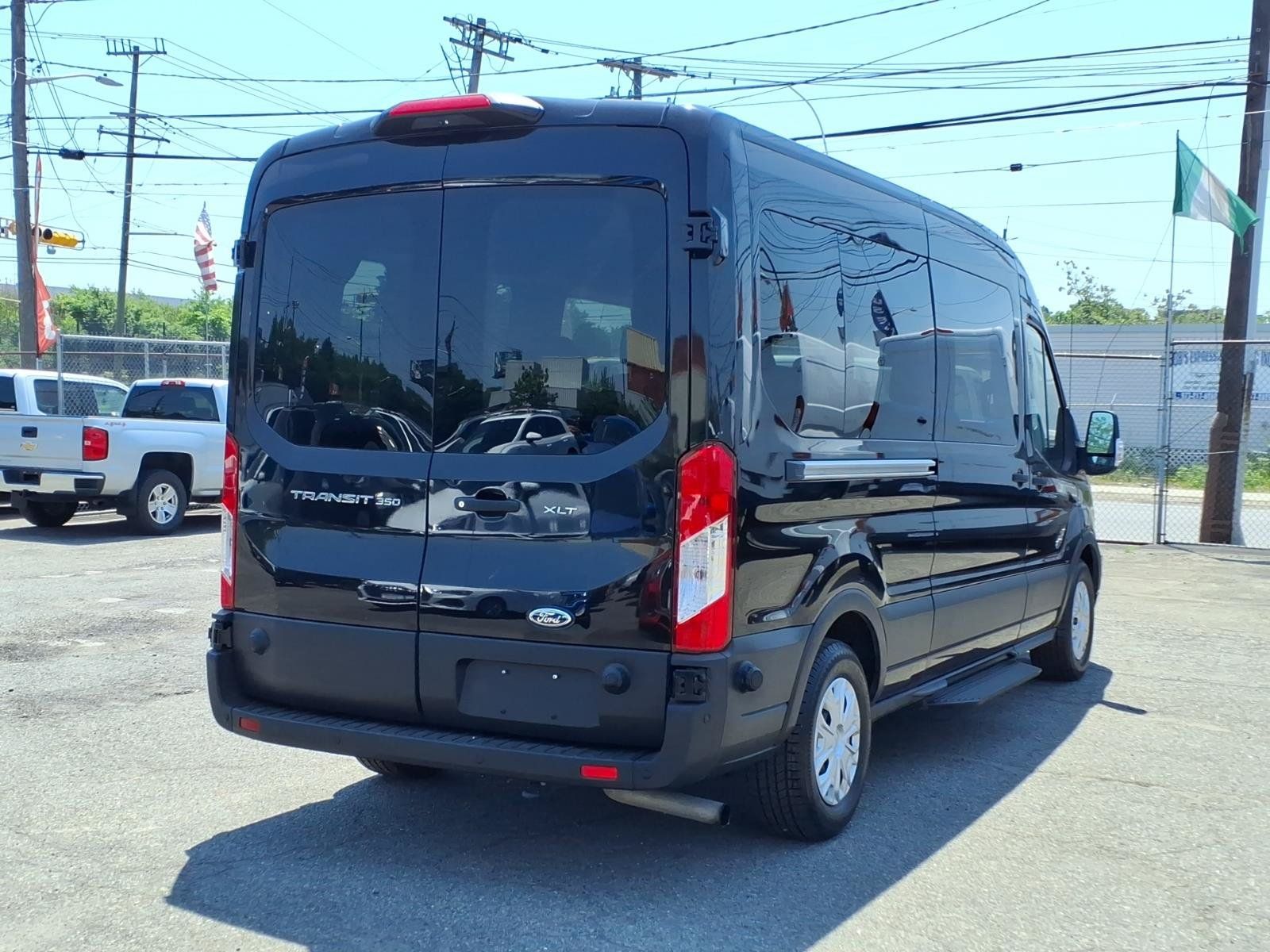 Used 2024 Ford Transit 350 XLT RWD image 7