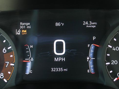 Used 2025 Jeep Compass Trailhawk AWD/4WD image 13