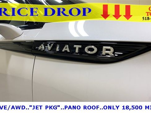 Used 2023 Lincoln Aviator Reserve w/ Equipment Group 201A image 10