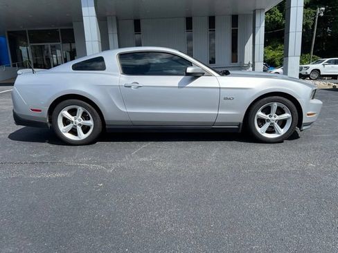 Used 2011 Ford Mustang GT Premium w/ Comfort Pkg RWD image 9